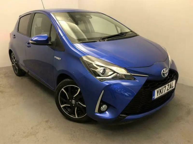 Toyota Yaris Yaris 1.5 Hybrid Cool e-CVT 3