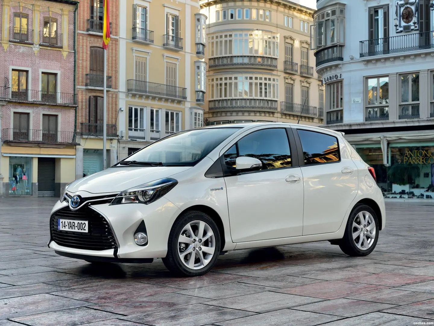 Toyota Yaris Yaris 1.5 Hybrid Cool Multidrive S 4