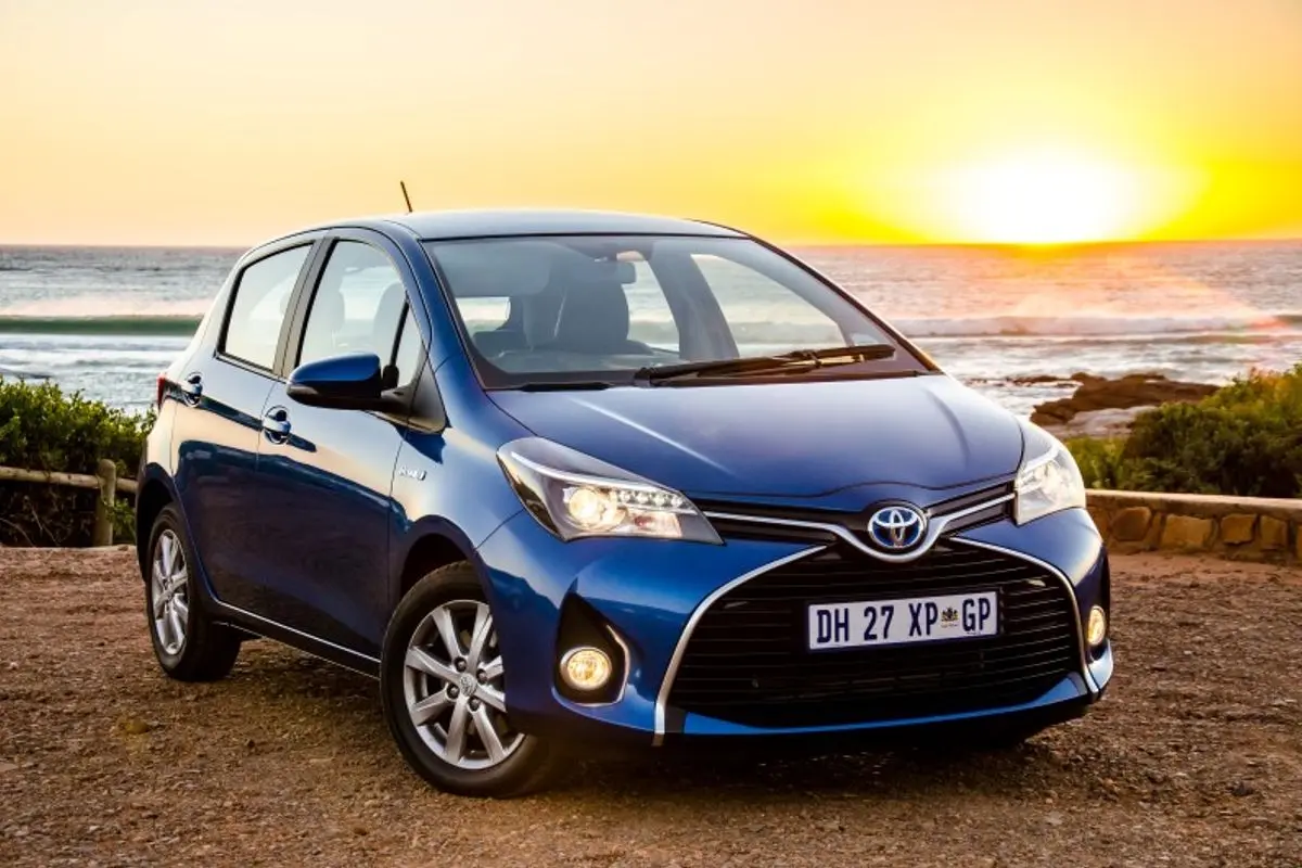 Toyota Yaris Yaris 1.5 Hybrid Cool Multidrive S 4