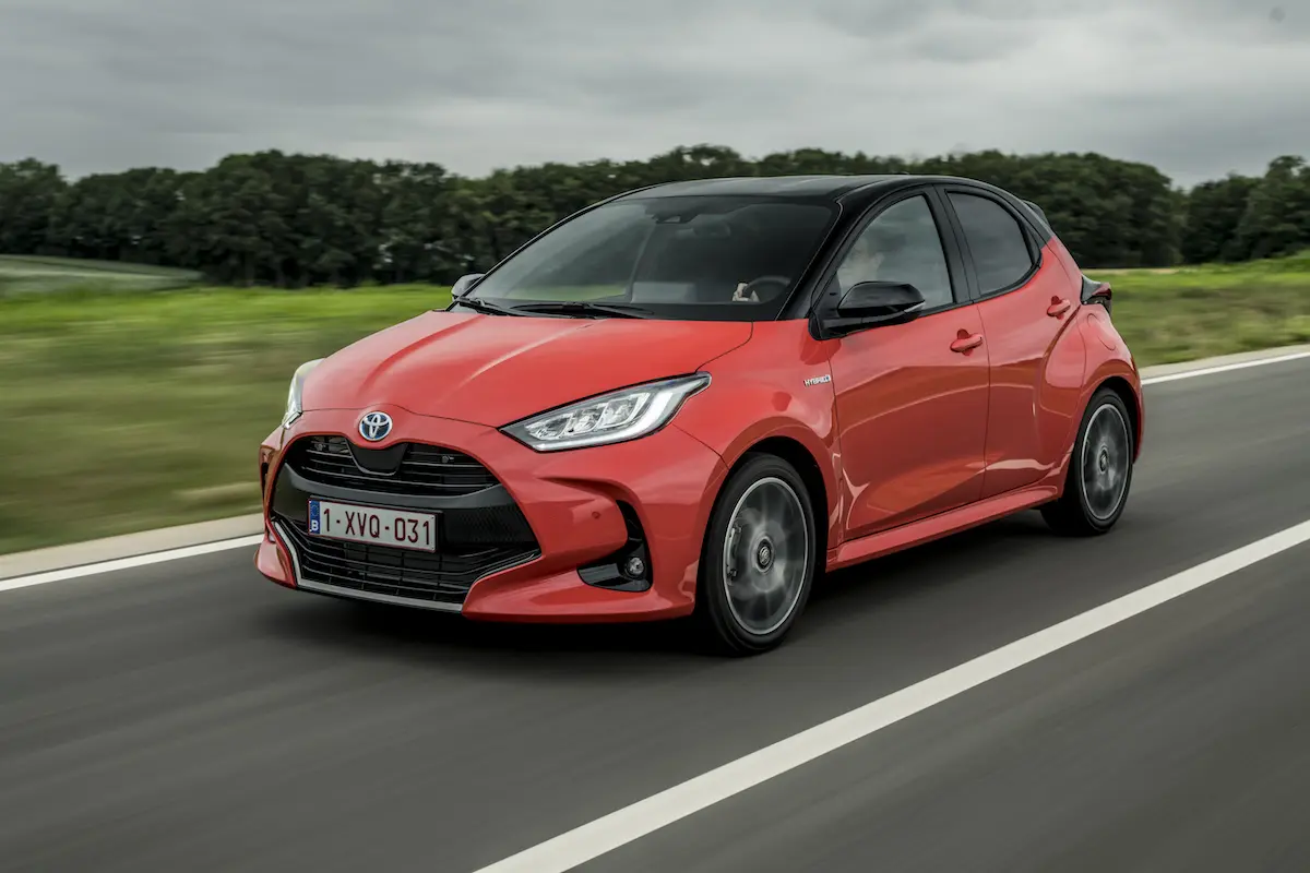 Toyota Yaris Yaris 1.5 Hybrid Dream Multidrive S 6