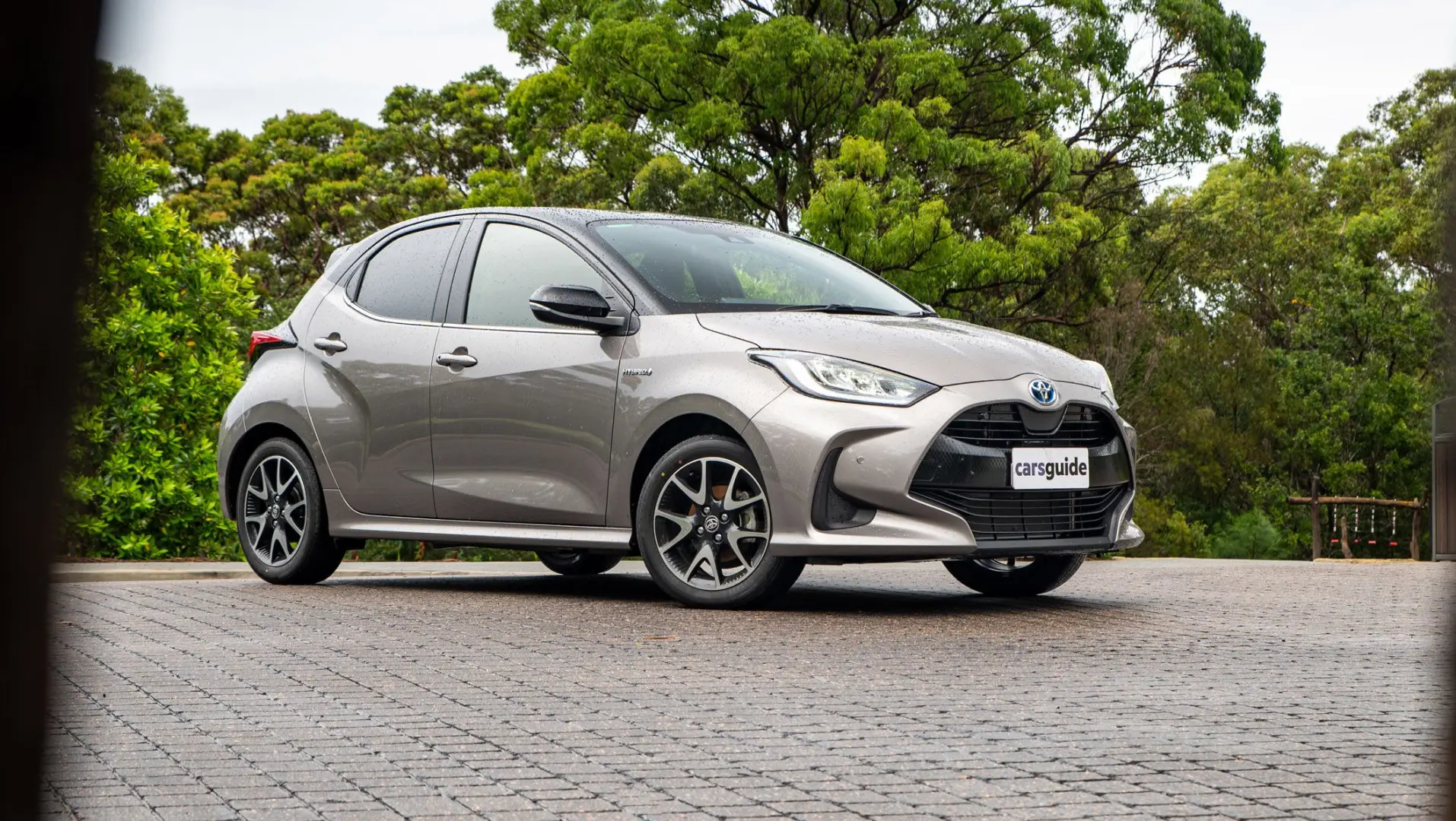 Toyota Yaris Yaris 1.5 Hybrid Passion e-CVT 6
