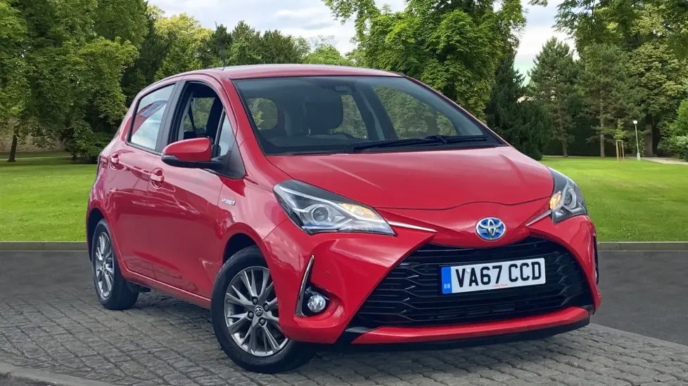 Toyota Yaris Yaris 1.5 Hybrid Spirit Multidrive S 4