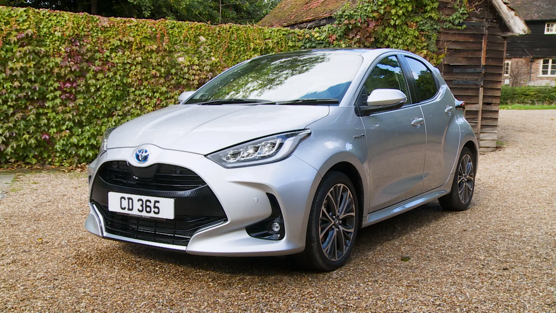 Toyota Yaris Yaris 1.5 Hybrid Passion e-CVT 6