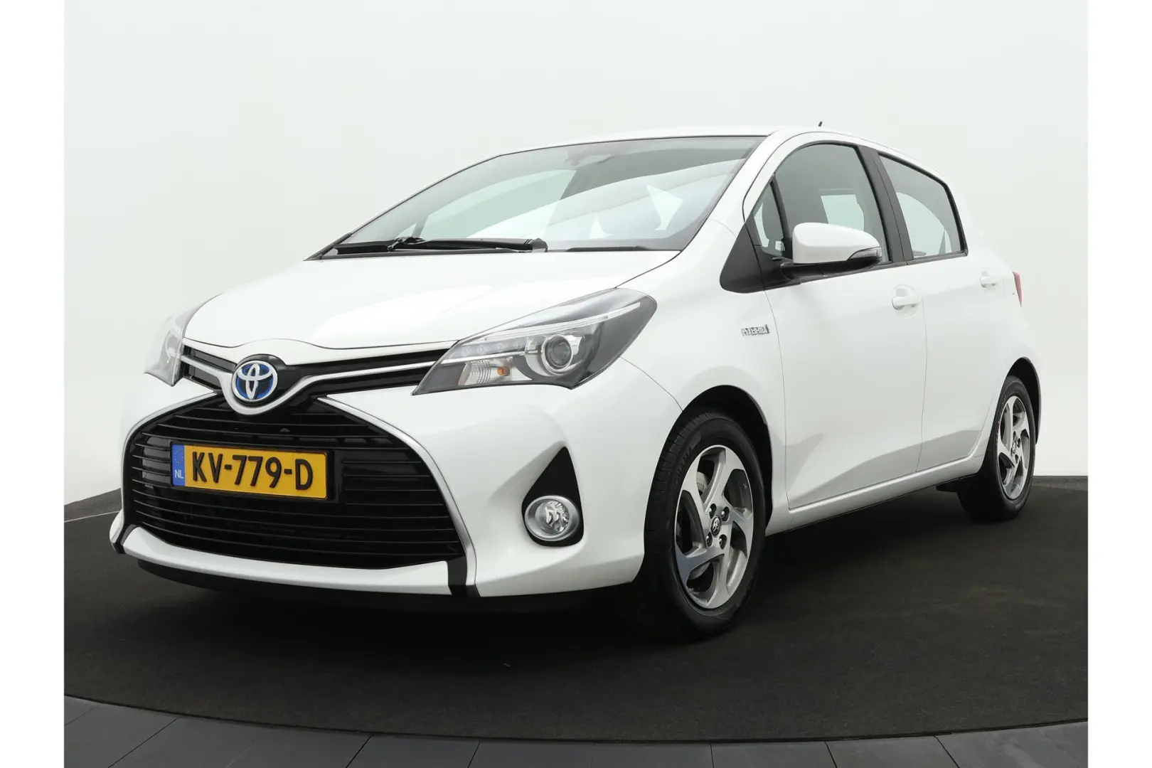 Toyota Yaris Yaris 1.5 Hybrid X-Trend Platinyum Metalik 2