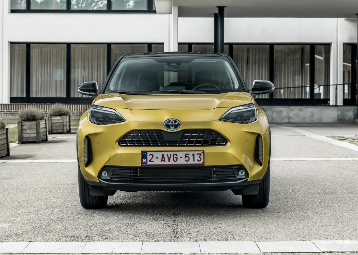 Toyota Yaris Cross Yaris Cross 1.5 Hybrid Flame X-Pack e-CVT 5