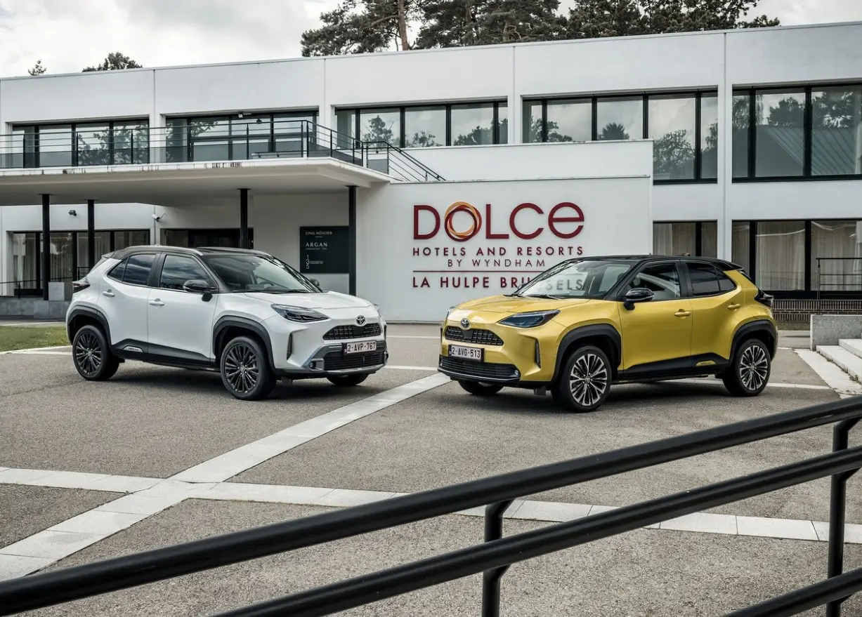 Toyota Yaris Cross Yaris Cross 1.5 Hybrid Flame X-Pack e-CVT 6