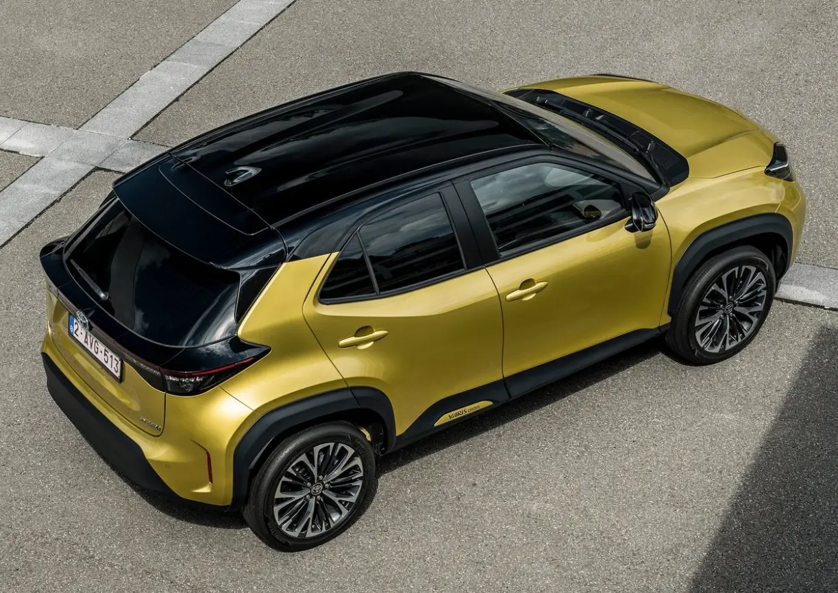 Toyota Yaris Cross Yaris Cross 1.5 Hybrid Flame X-Pack e-CVT 6
