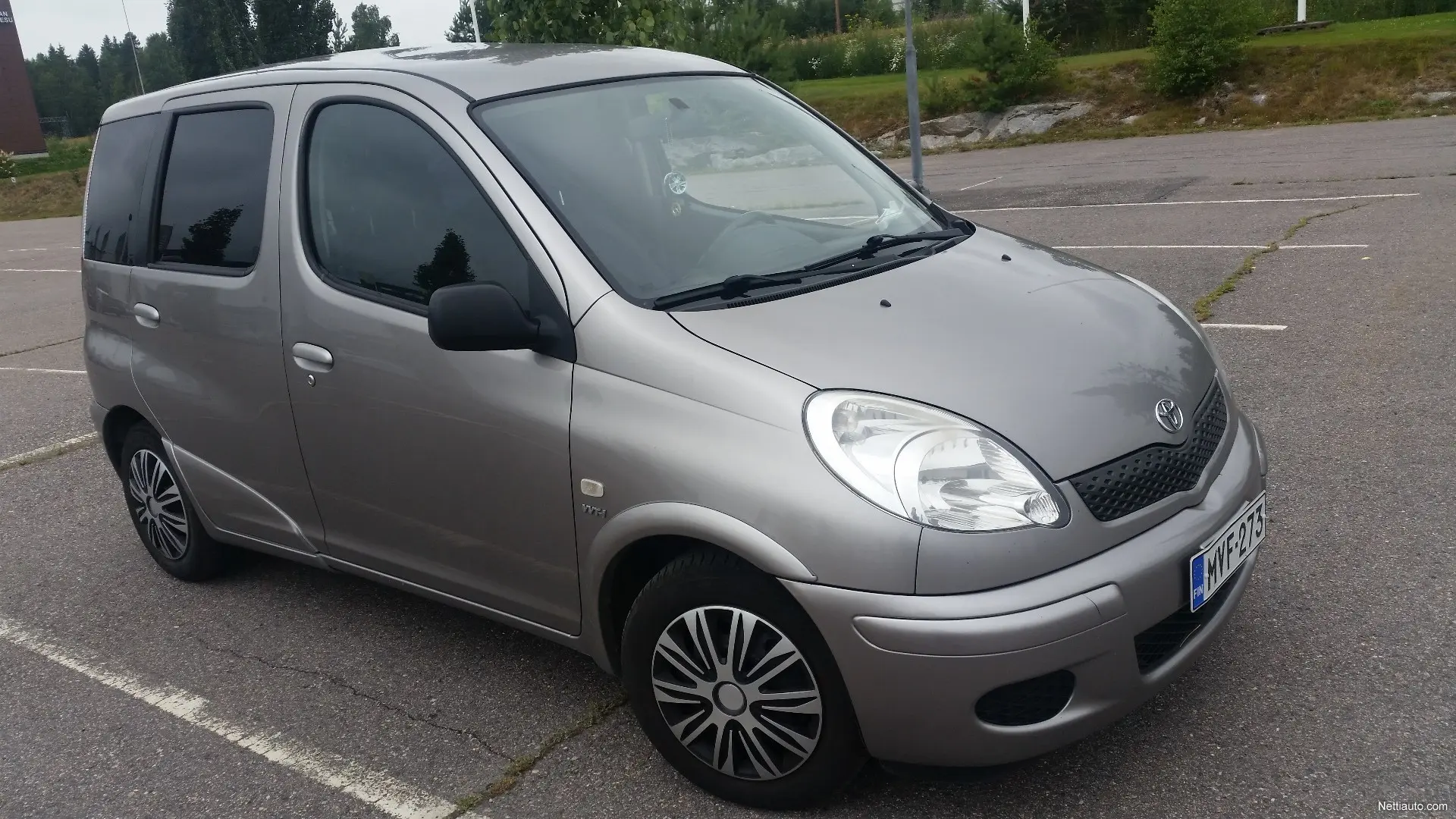 Toyota Yaris Yaris Verso 1.3 Sol 2