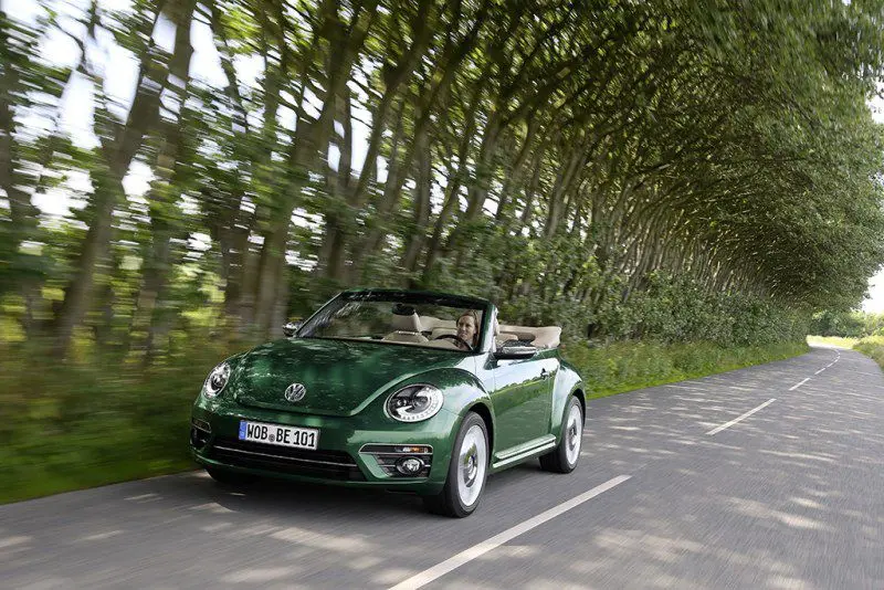 Volkswagen Beetle Beetle 1.2 TSI BMT Style DSG 4