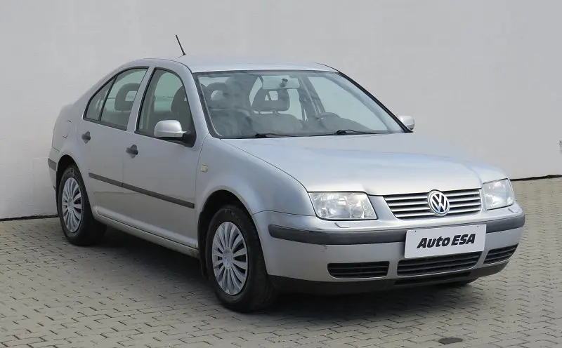 Volkswagen Bora Bora 1.6 Basic 6