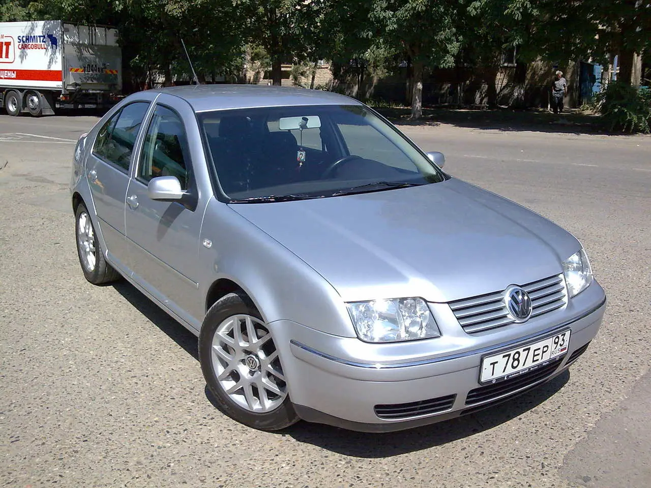 Volkswagen Bora Bora 1.6 Primeline 1