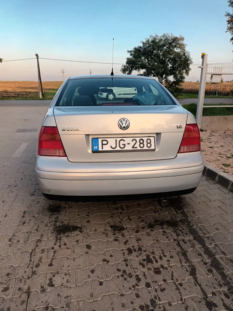 Volkswagen Bora Bora 1.6 Trendline 0