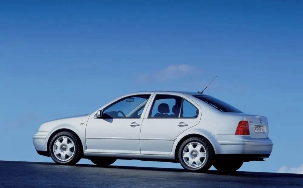 Volkswagen Bora Bora 2.3 Highline 2