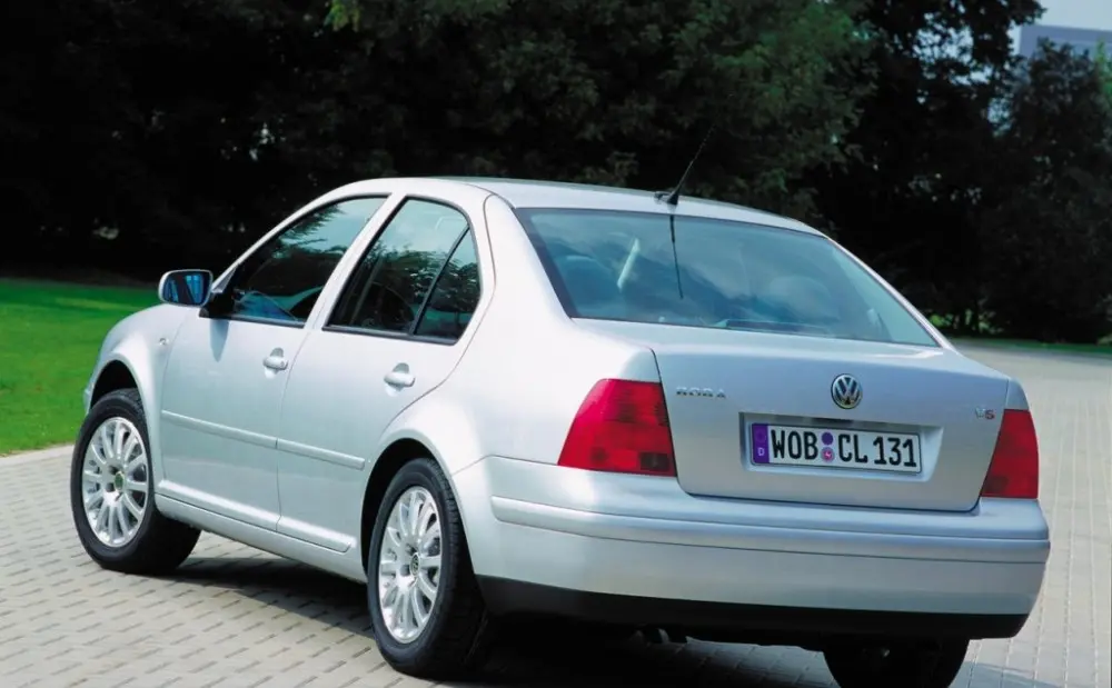 Volkswagen Bora Bora 2.3 Highline 4