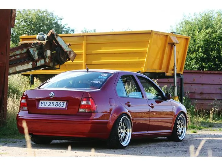 Volkswagen Bora Bora 2.3 Highline 6