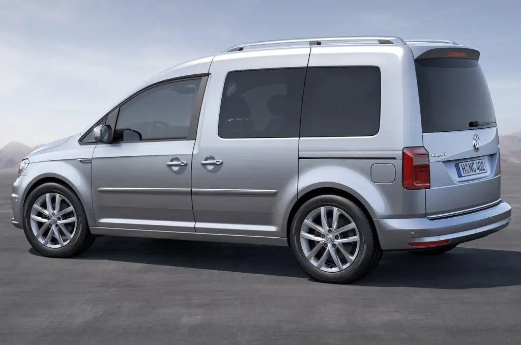 Volkswagen Caddy Caddy Combi 2.0 TDI SCR BMT Trendline DSG 4