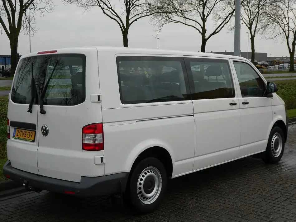 Volkswagen Caravelle Caravelle 2.0 TDI BMT LWB Trendline 4