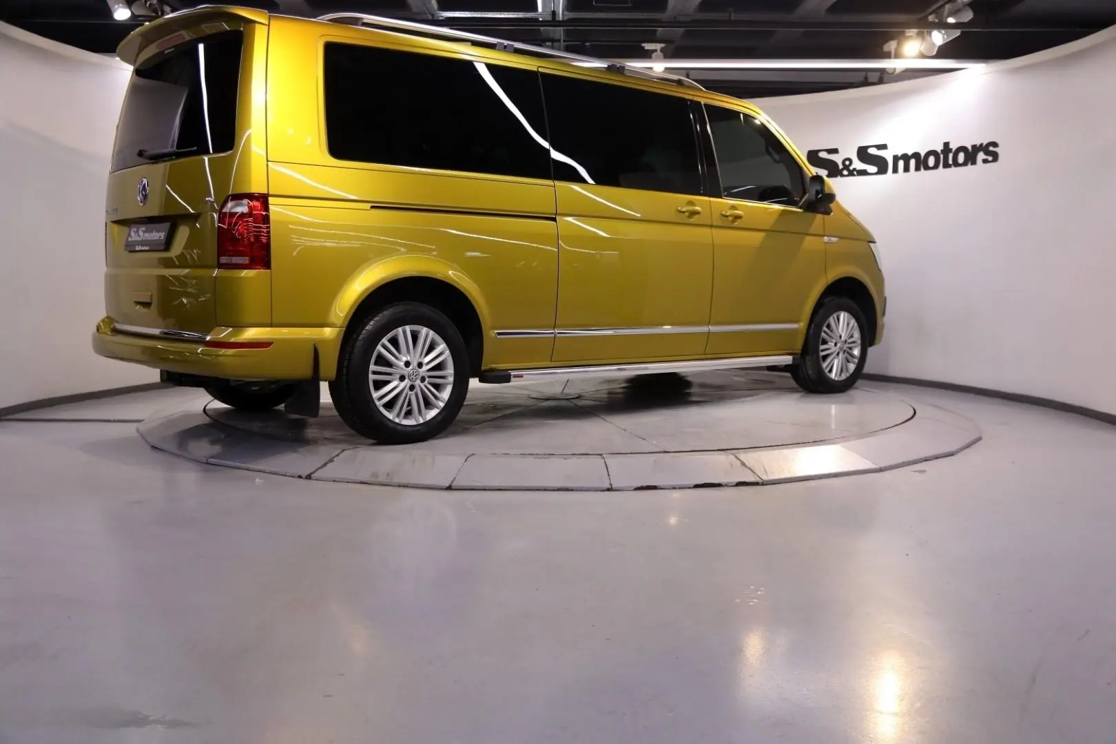 Volkswagen Caravelle Caravelle 2.0 TDI Uzun Highline DSG 4Motion 3