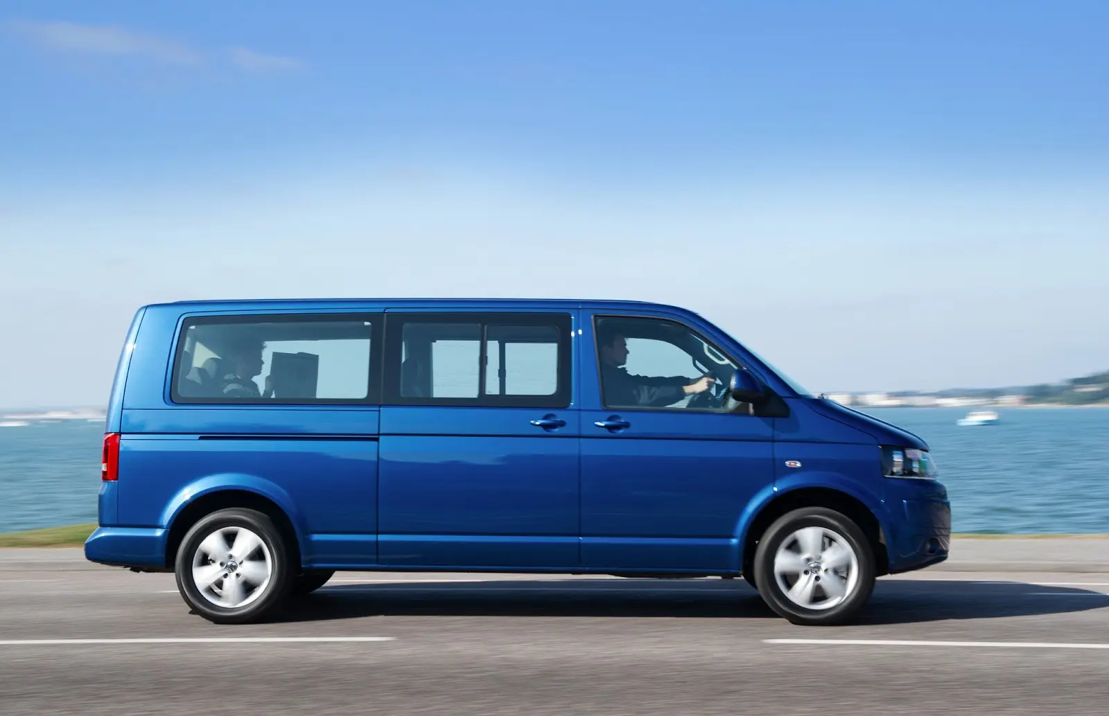 Volkswagen Caravelle Caravelle 2.0 TDI Uzun Highline DSG 4Motion 4