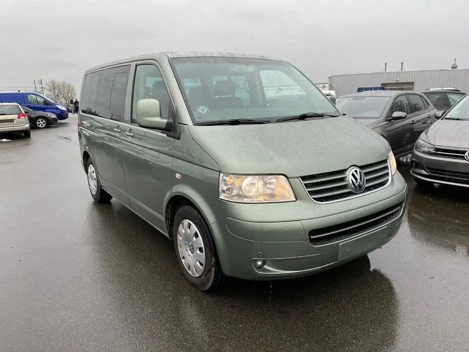 Volkswagen Caravelle Caravelle 2.5 TDI LWB Comfortline 6