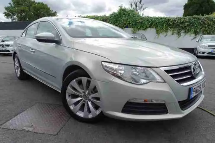 Volkswagen  CC 2.0 TDI 7