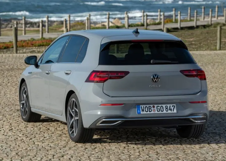 Volkswagen Golf Golf 1.0 eTSI Style DSG 2