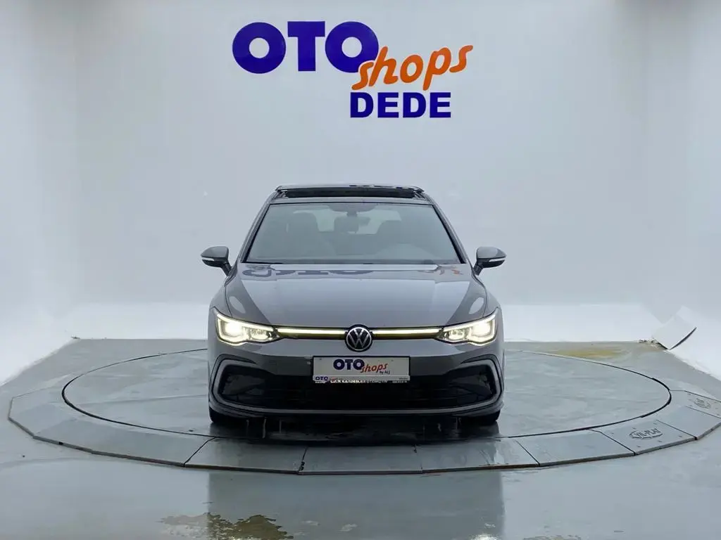 Volkswagen Golf Golf 1.0 eTSI R-Line DSG 5