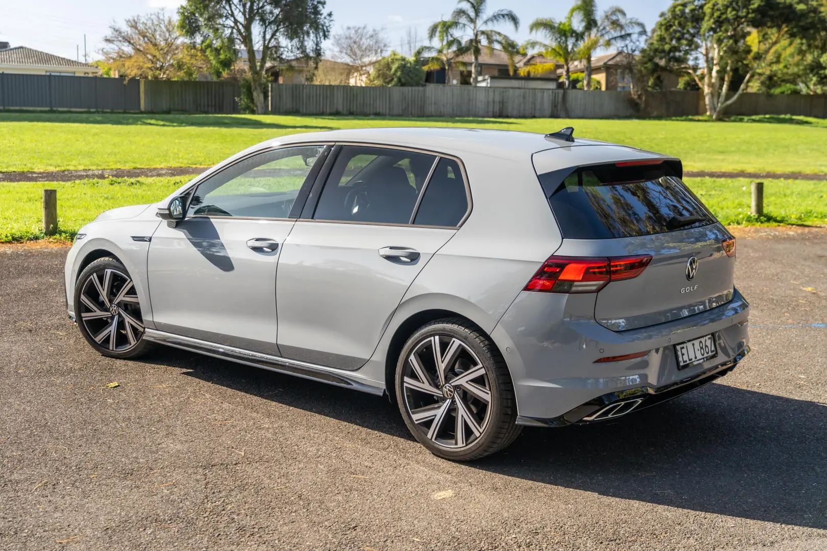 Volkswagen Golf Golf 1.0 eTSI R-Line DSG 4
