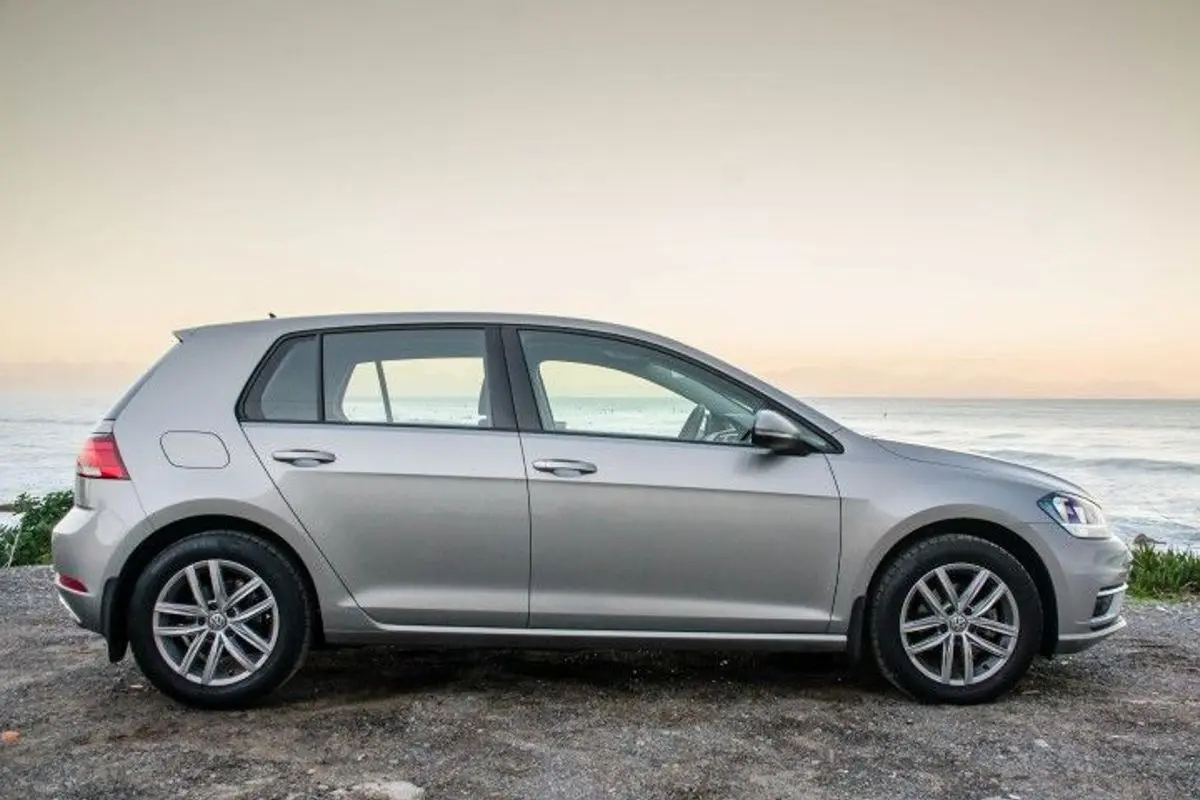 Volkswagen Golf Golf 1.0 TSI BMT Comfortline 6