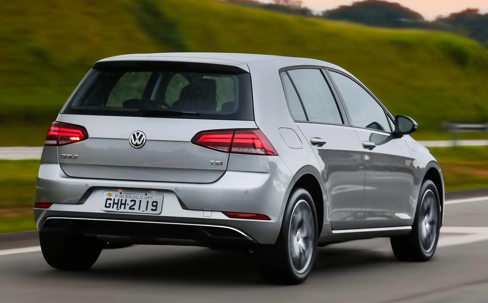 Volkswagen Golf Golf 1.0 TSI Highline DSG 6