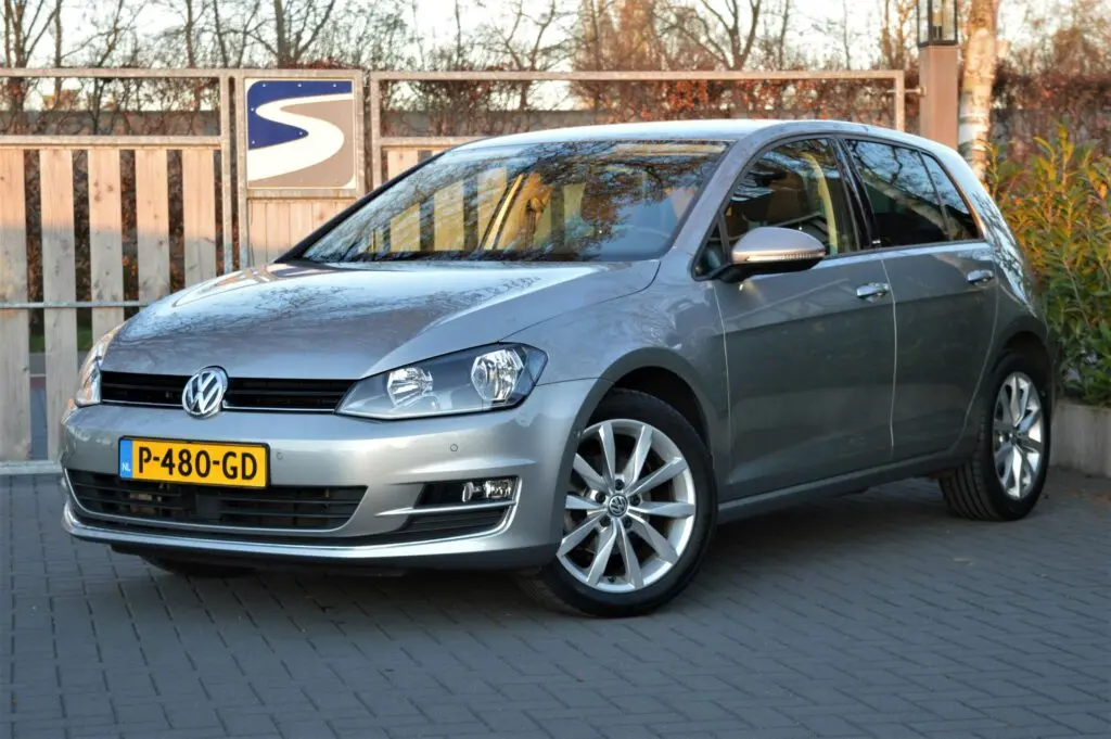 Volkswagen Golf Golf 1.2 TSI BMT Allstar DSG 4