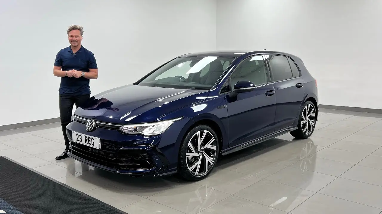 Volkswagen Golf Golf 1.5 eTSI R-Line DSG 4