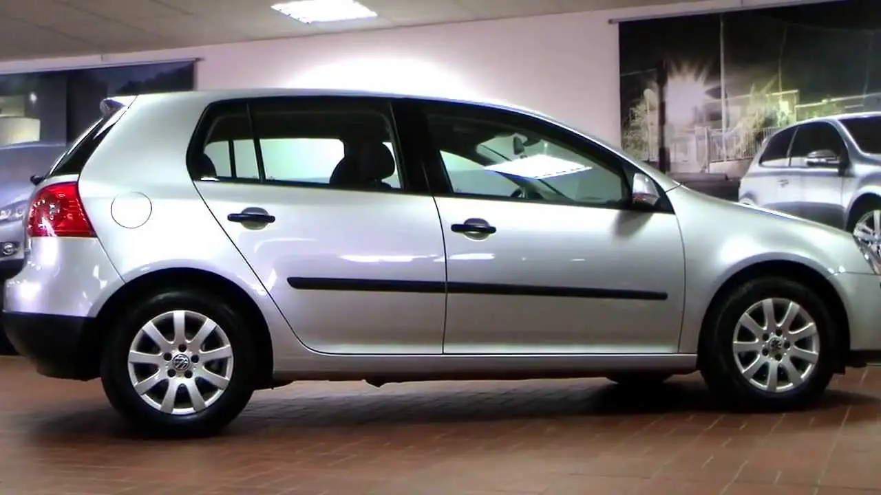 Volkswagen Golf Golf 1.6 FSI Comfortline Tiptronic 4