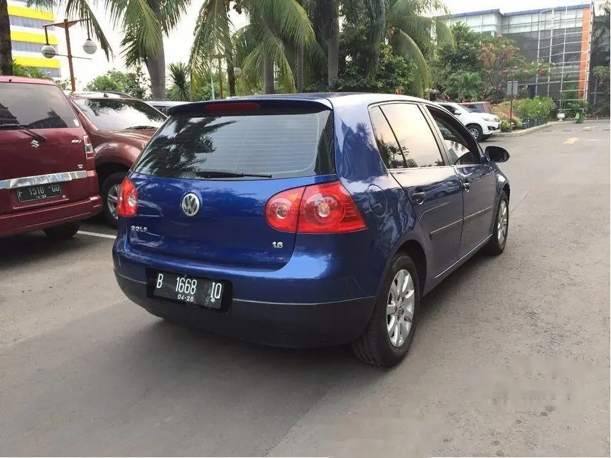 Volkswagen Golf Golf 1.6 FSI Goal 7
