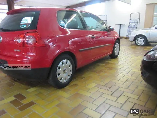 Volkswagen Golf Golf 1.6 FSI Primeline 5