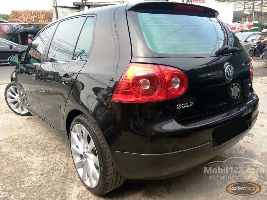 Volkswagen Golf Golf 1.6 FSI Primeline 3