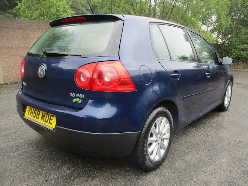 Volkswagen Golf Golf 1.6 FSI Primeline 3