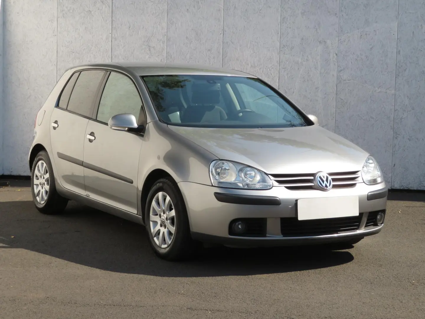 Volkswagen Golf Golf 1.6 FSI Tour 4