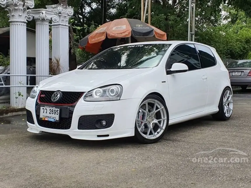 Volkswagen Golf Golf 1.6 FSI Tour 5