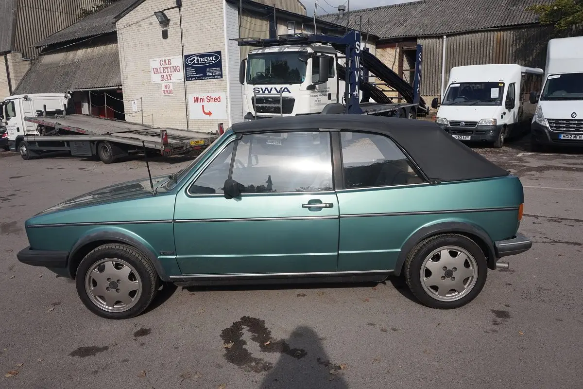 Volkswagen Golf Golf 1.6 GL 2