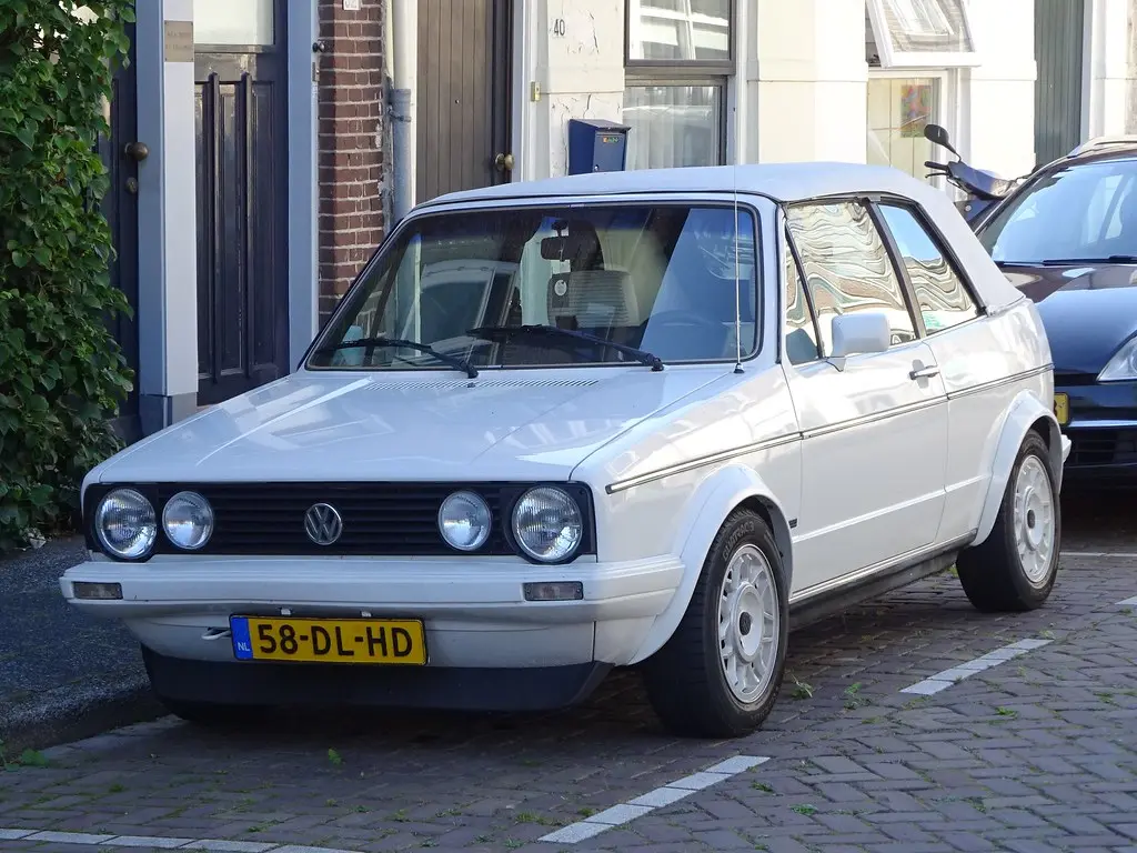 Volkswagen Golf Golf 1.6 GL 7