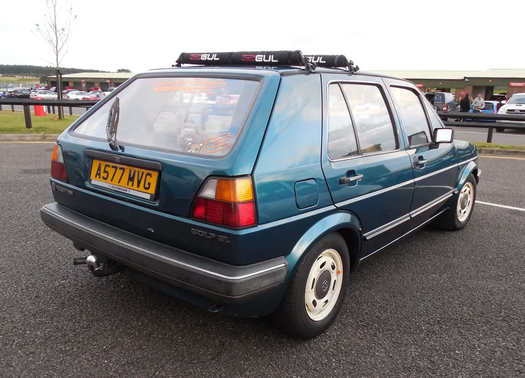 Volkswagen Golf Golf 1.6 GL 2