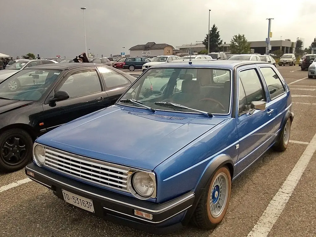 Volkswagen Golf Golf 1.6 GL 5