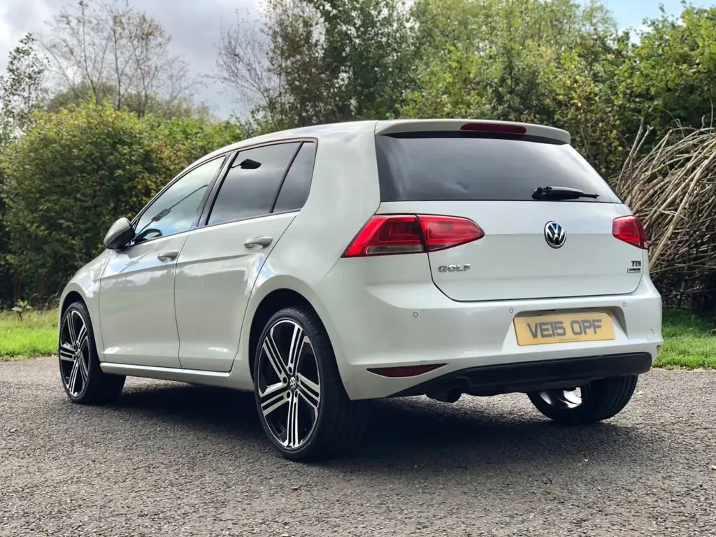 Volkswagen Golf Golf 1.6 TDI BlueMotion 5