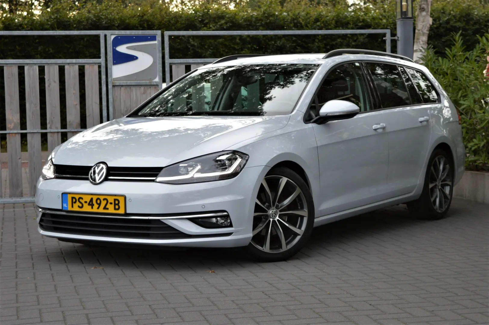 Volkswagen Golf Golf 1.6 TDI Comfortline DSG 3