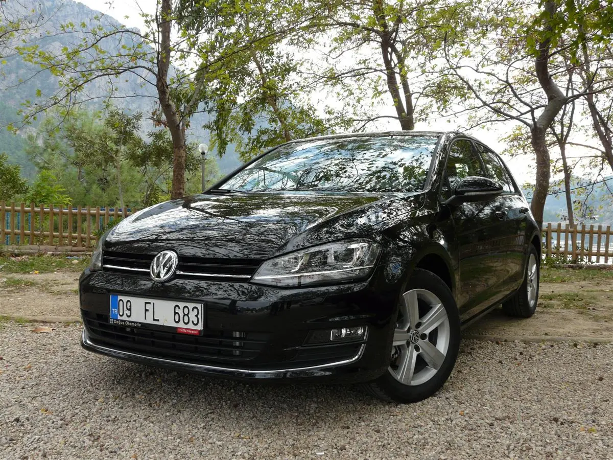Volkswagen Golf Golf 1.6 TDI Comfortline DSG 4