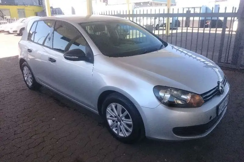 Volkswagen Golf Golf 1.6 Trendline 5