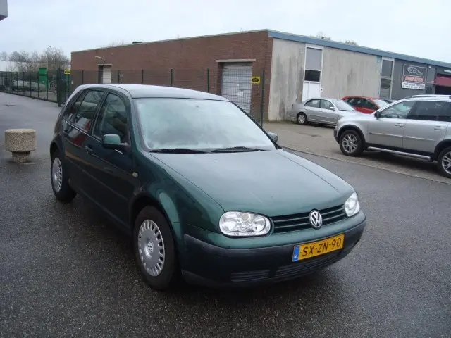 Volkswagen Golf Golf 1.6 Trendline 3