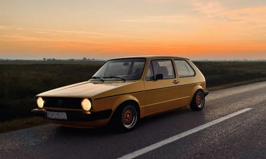 Volkswagen Golf Golf 1.8 CL 5