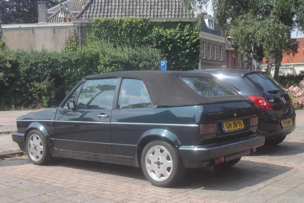 Volkswagen Golf Golf 1.8 CL 5